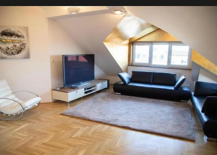 Vienna City Suites Apartamento *